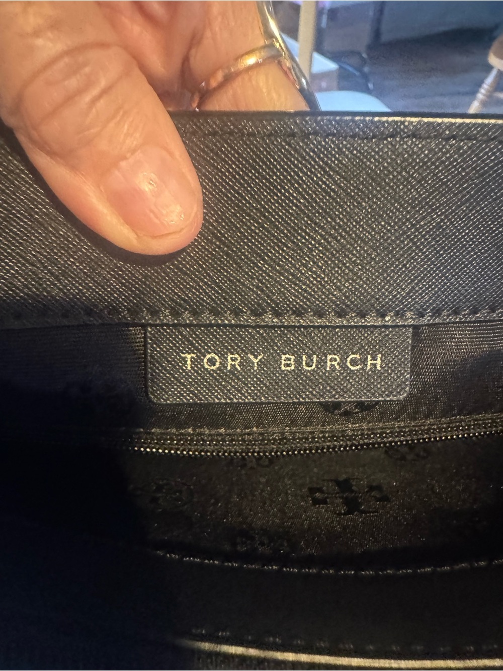 Tory Burch Emerson Women's Large Top Zip Tote Handbag - Black - Picture 6 of 7